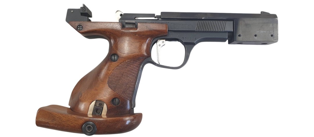 OCCASION - TRES BEAU PISTOLET UNIQUE DES-69 CAL.22LR AVEC SA BOITE D'ORIGINE