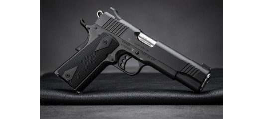 KIMBER SURPRISE ! PISTOLET KIMBER 1911 CUSTOM LW BLACK CAL.45ACP CLUB BUNDLE