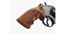 OCCASION - REVOLVER SMITH&WESSON MODEL 10-8 CALIBRE 38SP CANON 4" PLAQUETTES ERGONOMIQUES BOIS
