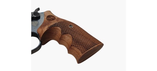 OCCASION - REVOLVER SMITH&WESSON MODEL 10-8 CALIBRE 38SP CANON 4" PLAQUETTES ERGONOMIQUES BOIS