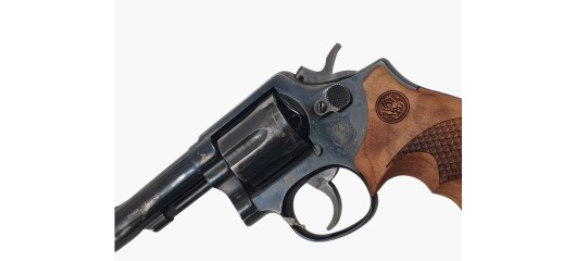 OCCASION - REVOLVER SMITH&WESSON MODEL 10-8 CALIBRE 38SP CANON 4" PLAQUETTES ERGONOMIQUES BOIS