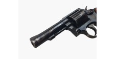 OCCASION - REVOLVER SMITH&WESSON MODEL 10-8 CALIBRE 38SP CANON 4" PLAQUETTES ERGONOMIQUES BOIS