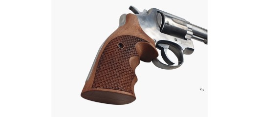 OCCASION - REVOLVER SMITH&WESSON MOD.64-3 INOX CAL.38SP CANON 4" PLAQUETTES ERGONOMIQUES BOIS